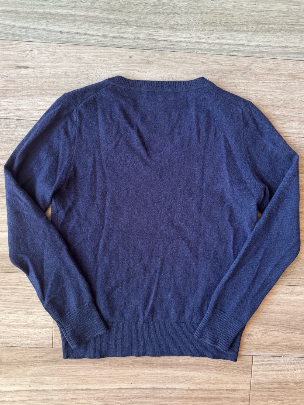 Quince Mongolian Cashmere V-Neck Sweater Navy Size XS - Picture 6 of 7